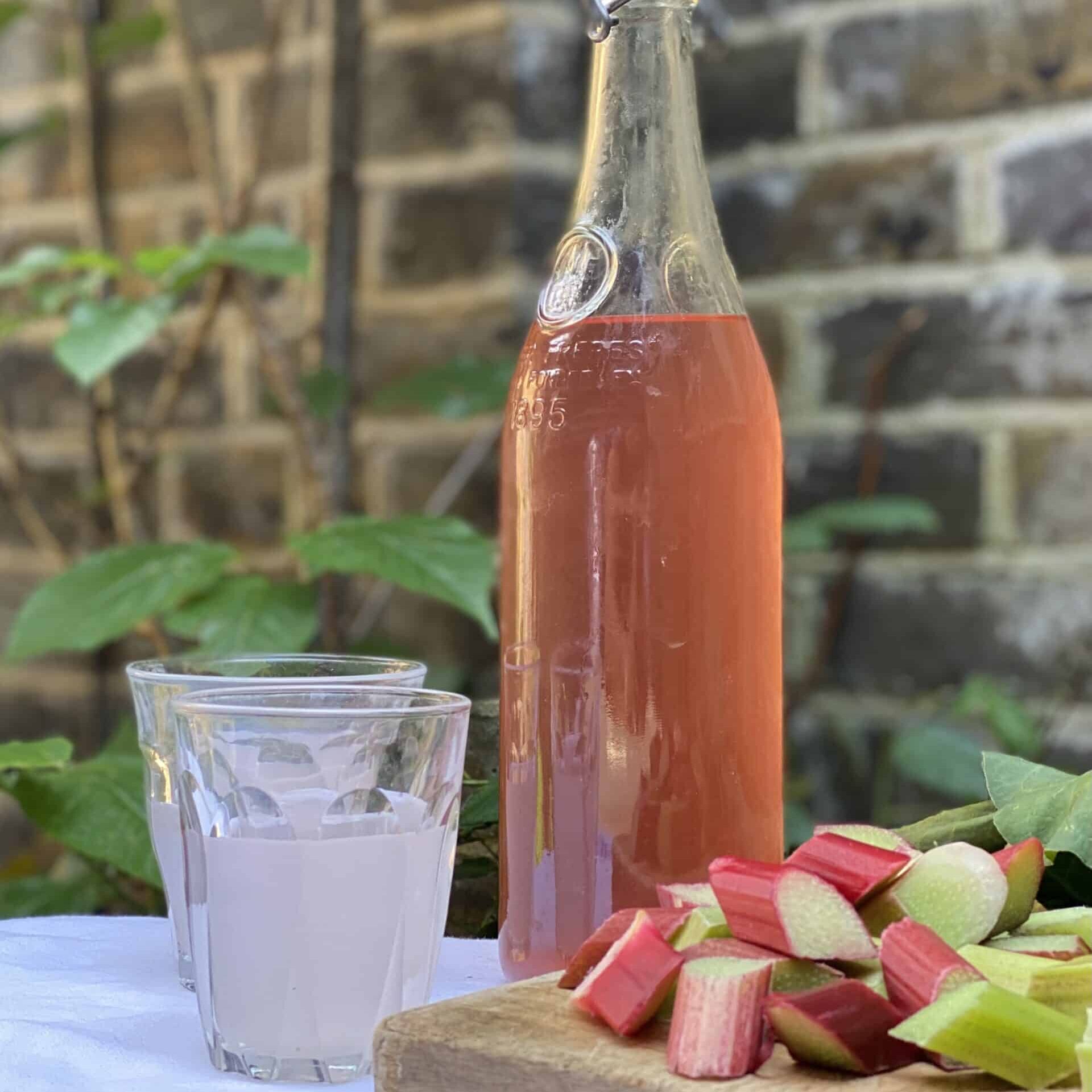 Warm up this festive season with our Christmas mulled wine recipe, perfect for gatherings and holiday cheer.