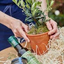 Explore our range of unique corporate gifts, delivered to the UK, that leave a lasting impression on clients and employees alike.