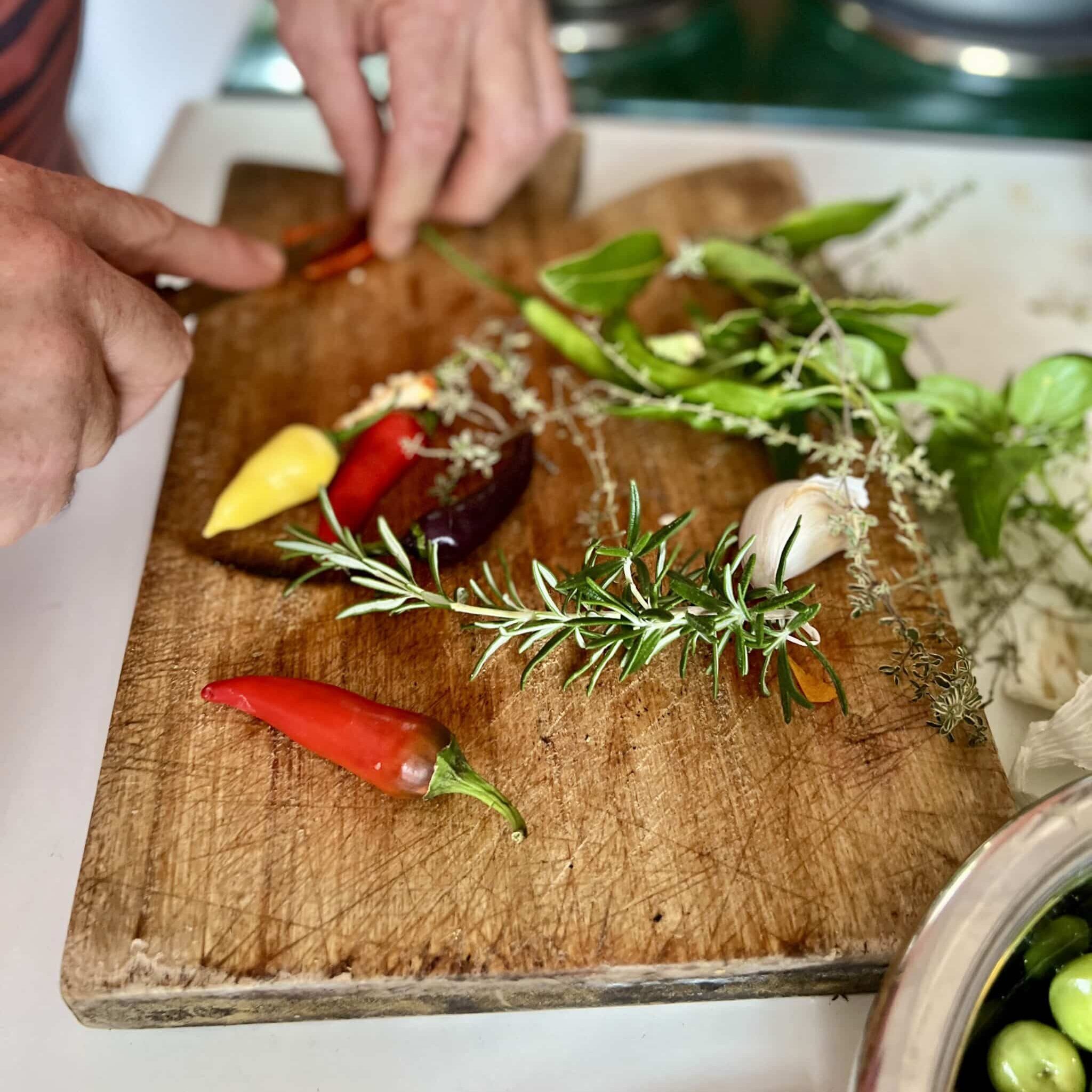 Spicy marinated olives recipe